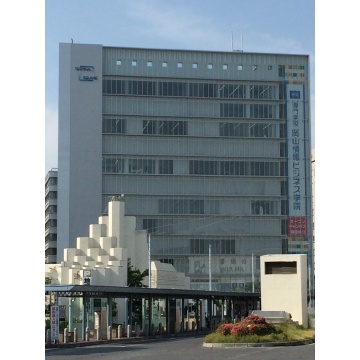 ターミナルスクエア